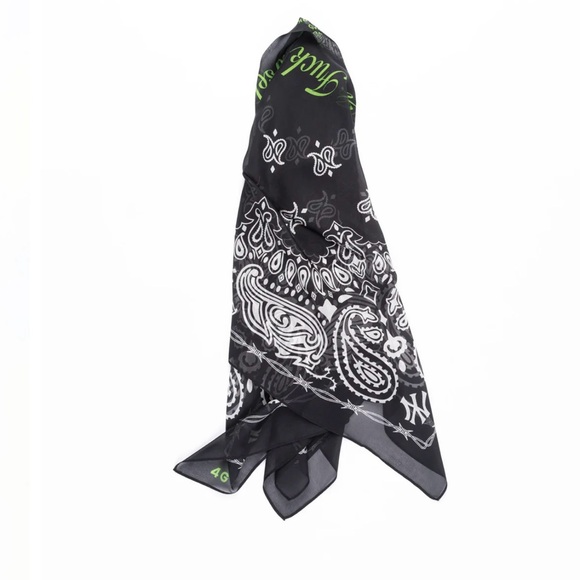 4GSELLER BLACK AND GREEN GFYS SILK
BANDANA - Picture 2 of 2